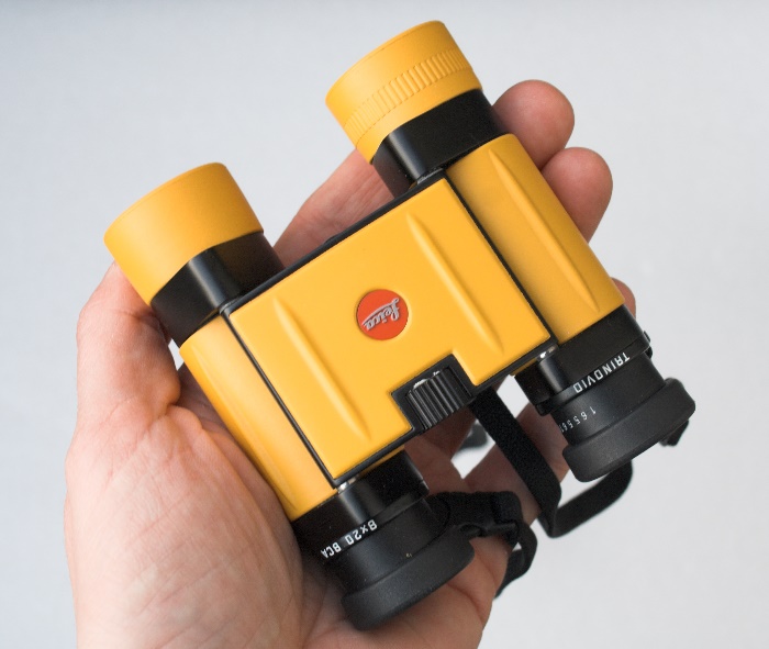 Gelbes Leica Trinovid 10x20