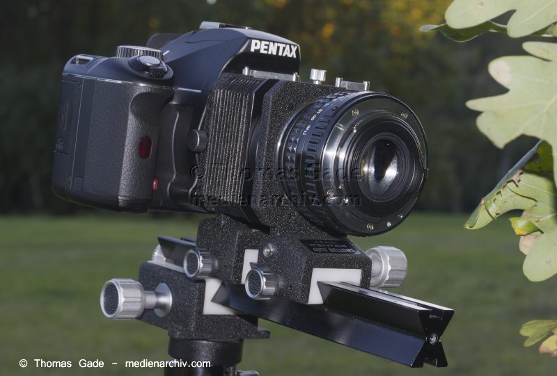 Asahi Pentax Balgengerät. Auto Bellows. Fotografie
Asahi Pentax Balgengerät mit 50mm Objektiv in Retrostellung. Auto Bellows. Fotografie
Schlüsselwörter: Asahi Pentax;Auto Bellows;Balgengerät;Makro;Pentax;Pentax K-x