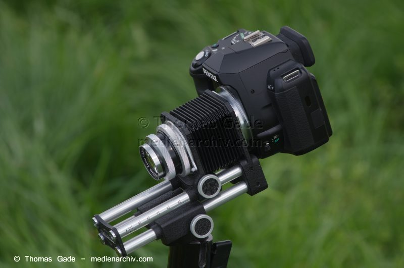 Pentax K-r mit Novoflex Balgengerät und Schneider Kreuznach Xenar 105mm
22. 4. 2014. Fotografie. Kamera. Pentax K-r mit Novoflex Balgengerät und Schneider-Kreuznach Xenar 1:4.5  105mm
Schlüsselwörter: 105mm;2014;Balgengerät;Bellows;Digitale Spiegelreflexkamera;DSLR;Fotoapparat;Fotografie;K-r;Kamera;Macro;Makrofotografie;Novoflex;Objektiv;Pentax;Schneider-Kreuznach;Xenar