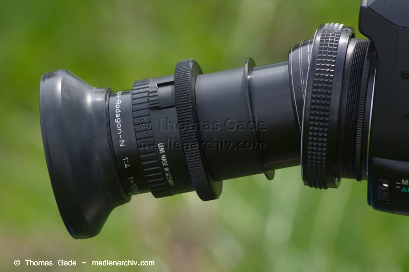 Pentax K-r mit einem Rodenstock Objektiv an einer Zörk Makroschnecke
22. 4. 2014. Fotografie. Kamera. DSLR Pentax K-r mit einem Rodenstock Apo-Rodagon-N an einer Zörk Makroschnecke. Makroobjektiv. Makrofotografie
Schlüsselwörter: 105mm;2014;Apo-Rodagon-N;Digitale Spiegelreflexkamera;DSLR;Fotoapparat;Fotografie;K-r;Kamera;Makro;Makroschnecke;Objektiv;Pentax;Rodagon;Rodenstock;Zörk