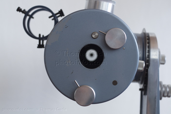 Quantum Q6. 6 inch Maksutov. 150mm Öffnung. 2700mm Brennweite.
Teleskop. Maksutov. Quantum Q6 an einer einarmigen Montierung.  6 inch bzw. 150mm Öffnung, 2700mm Brennweite.
Schlüsselwörter: 2011;Astronomie;Fernrohr;forkmount;Maksutov;Optik;Quantum;telescope;Teleskop
