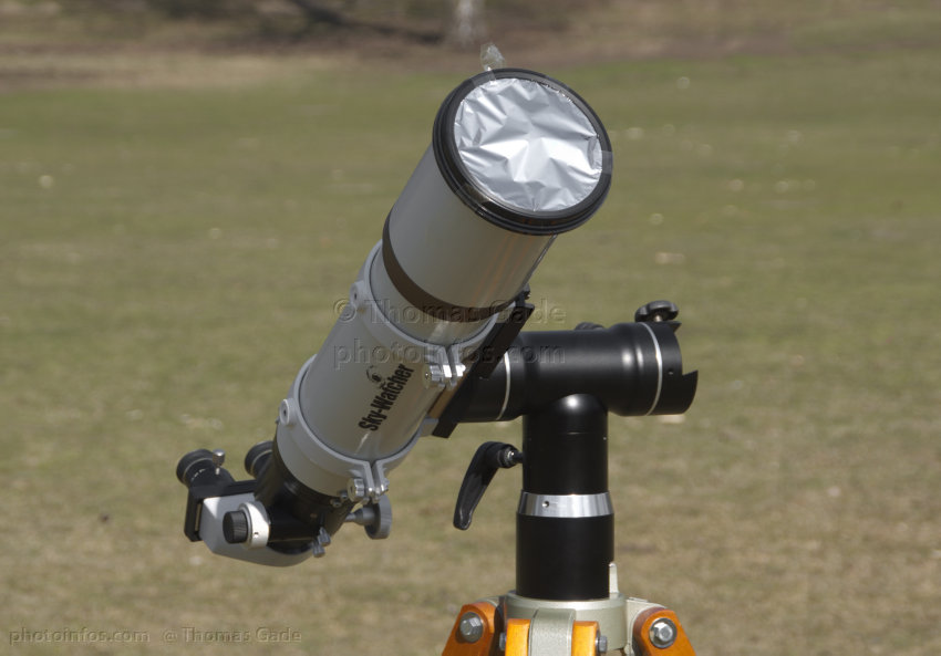 Teleskop mit Sonnenfilterfolie
20. 3. 2015. Berlin. Volkspark Rehberge. Teleskop mit Sonnenfilterfolie bei der Sonnenfinsternis. Azimuthale Montierung. Skywatcher HDAZ
Schlüsselwörter: 2015;Astronomie;Azimutale Montierung;Berlin;ED80 Pro;HDAZ;Skywachter;Sonnenfinsternis;Teleskop
