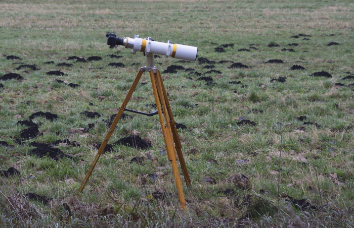 William Apo Refraktor FLT 98
3. 12. 2013. William Apo Refraktor FLT 98 mit einer Pentax K-5 auf einer Ayo Montierung. Naturbeobachtung. Fotografie. Teleskop. Teleobjektiv. Bei Linumhorst in Brandenburg.
Schlüsselwörter: 2013;Apo Refraktor;Astronomie;Ayo Montierung;Fernrohr;FLT 98;FLT98;Fotografie;Naturbeobachtung;Optik;Pentax K-5;Teleobjektiv;telescope;Teleskop;William